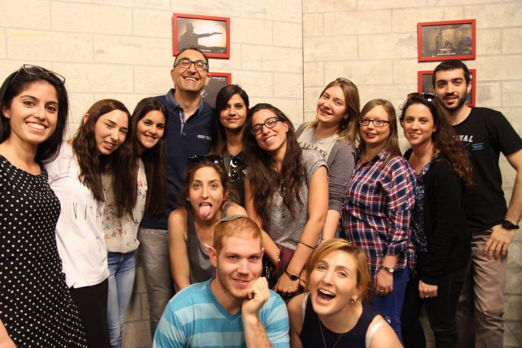 קטורזה באריאל:"לפעמים צריך לעלות על הבמה ולהצחיק כשלפני שעתיים היה פיגוע"