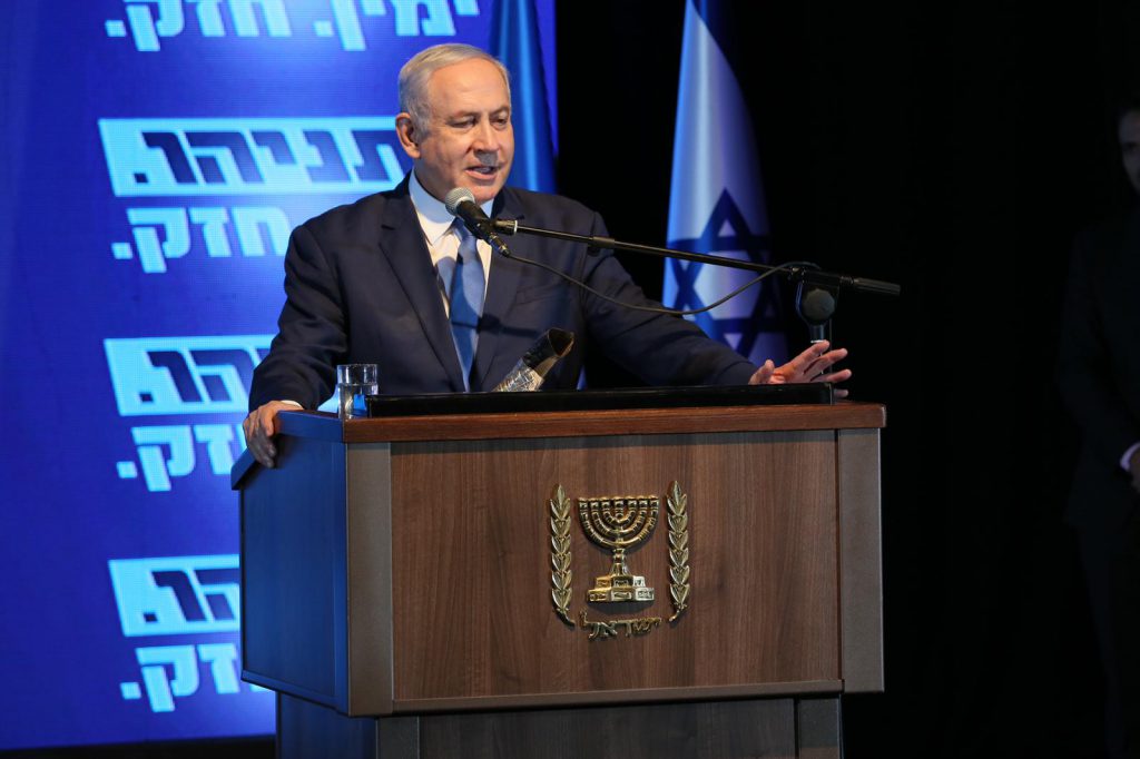 שאלות שנשאלנו ורצינו להשיב או נקודות למחשבה בטרם הפגנה / יהודית קצובר ונדיה מטר – יו"ר נשים בירוק