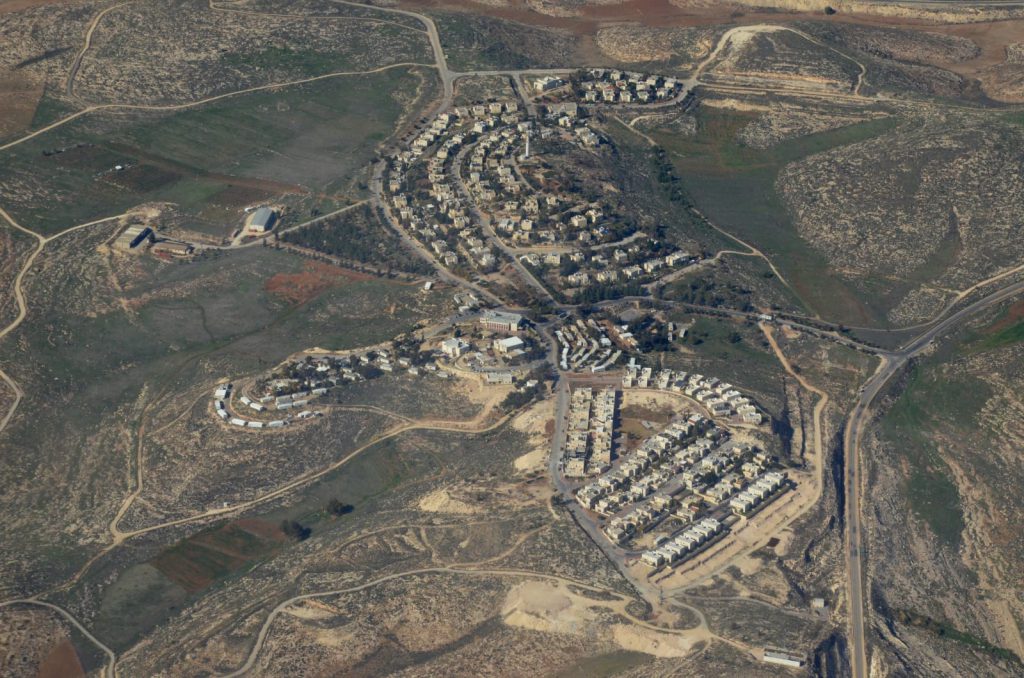 ראש מועצת בנימין ישראל גנץ: חיבורי החשמל ליישובים הצעירים – צעד הומניטרי חשוב