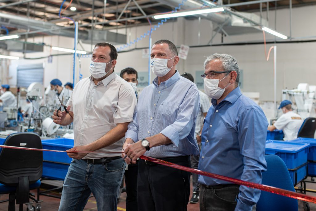 משומרון לכל העולם: "סופרגום" מברקן חנכה מפעל לייצור 360 מיליון מסיכות פנים
