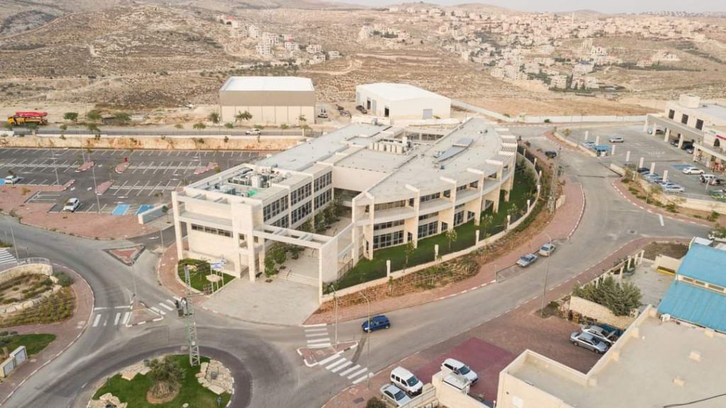 בניין מועצה אזורית בנימין