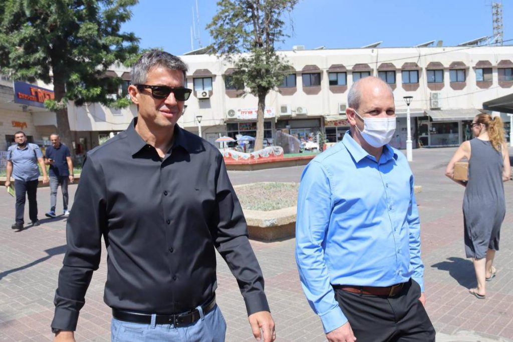 יועז הנדל על פריסת הסיבים באורנית: "מהפכה דומה לפריסת המוביל הארצי"
