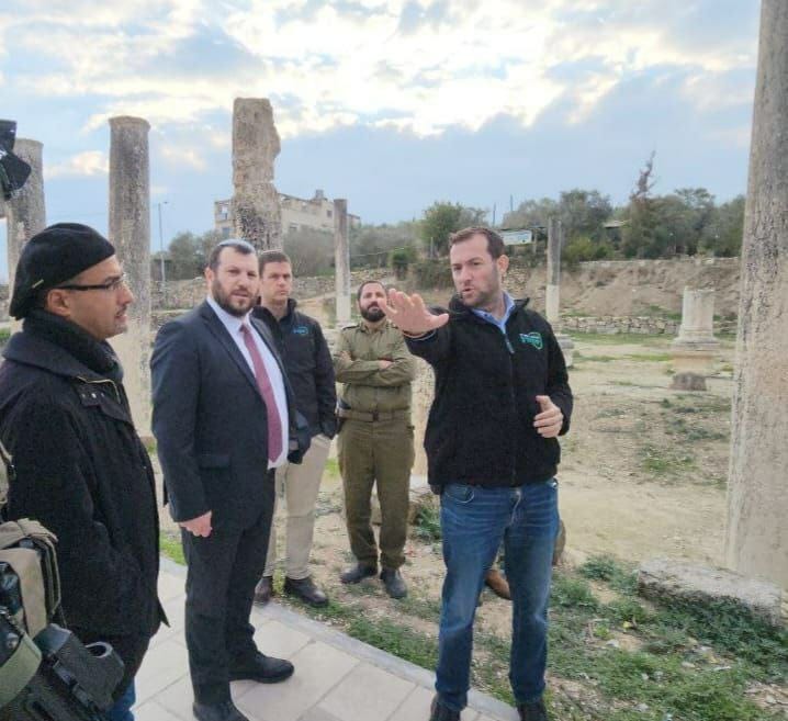 הסיור הראשון של שר המורשת עמיחי אליהו – בשומרון העתיקה: "הגיע הזמן למחוק את החרפה והרס המורשת היהודית: