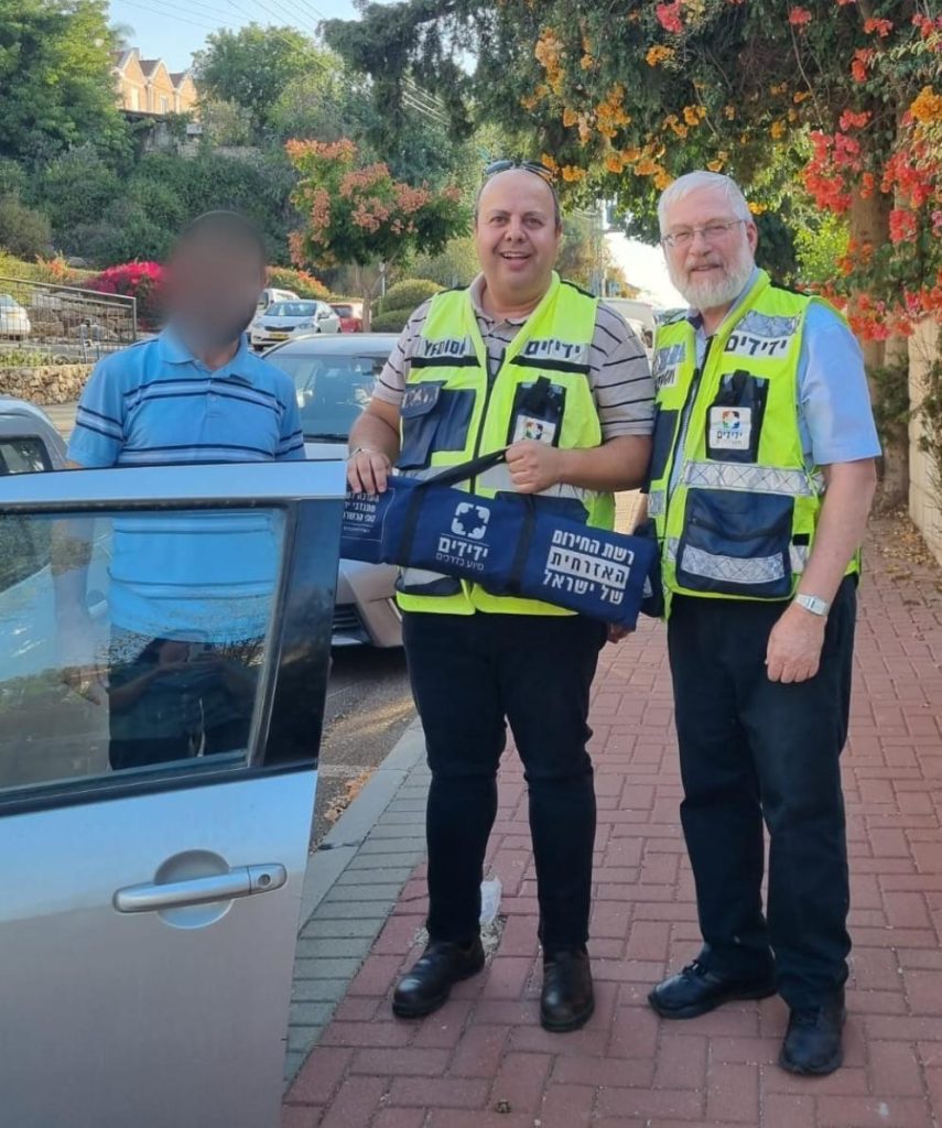 חילוץ פעוטה מהרכב