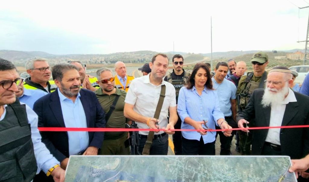 בעיצומה של המלחמה: נפתח כביש עוקף חווארה כביש עוקף חווארה, שלב א'